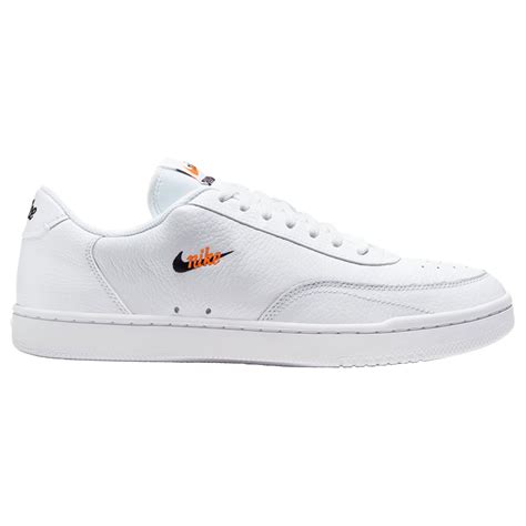 weiße nike schuhe mit glänzenenden logo|nike schuhe herren weiß.